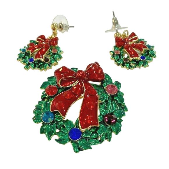 Christmas Jewelry Set Ornate Rhinestone Wreath Brooch Matching Pierced Earrings - Picture 1 of 4